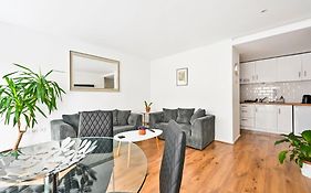 Lovely 2-Bed, Sleeps 6, Near Stratford Station & Abba Voyage,